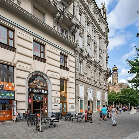 Extreme Central Luxury Budapest Exterior photo